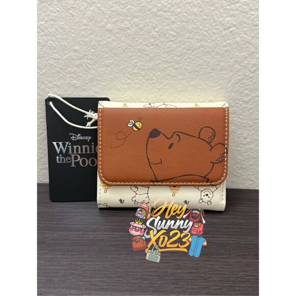 Loungefly Disney Winnie The Pooh Bee Wallet - Picture 1 of 4